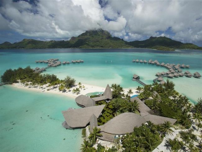 The ultimate Bora Bora resort guide - luxurious floating bungalows abound