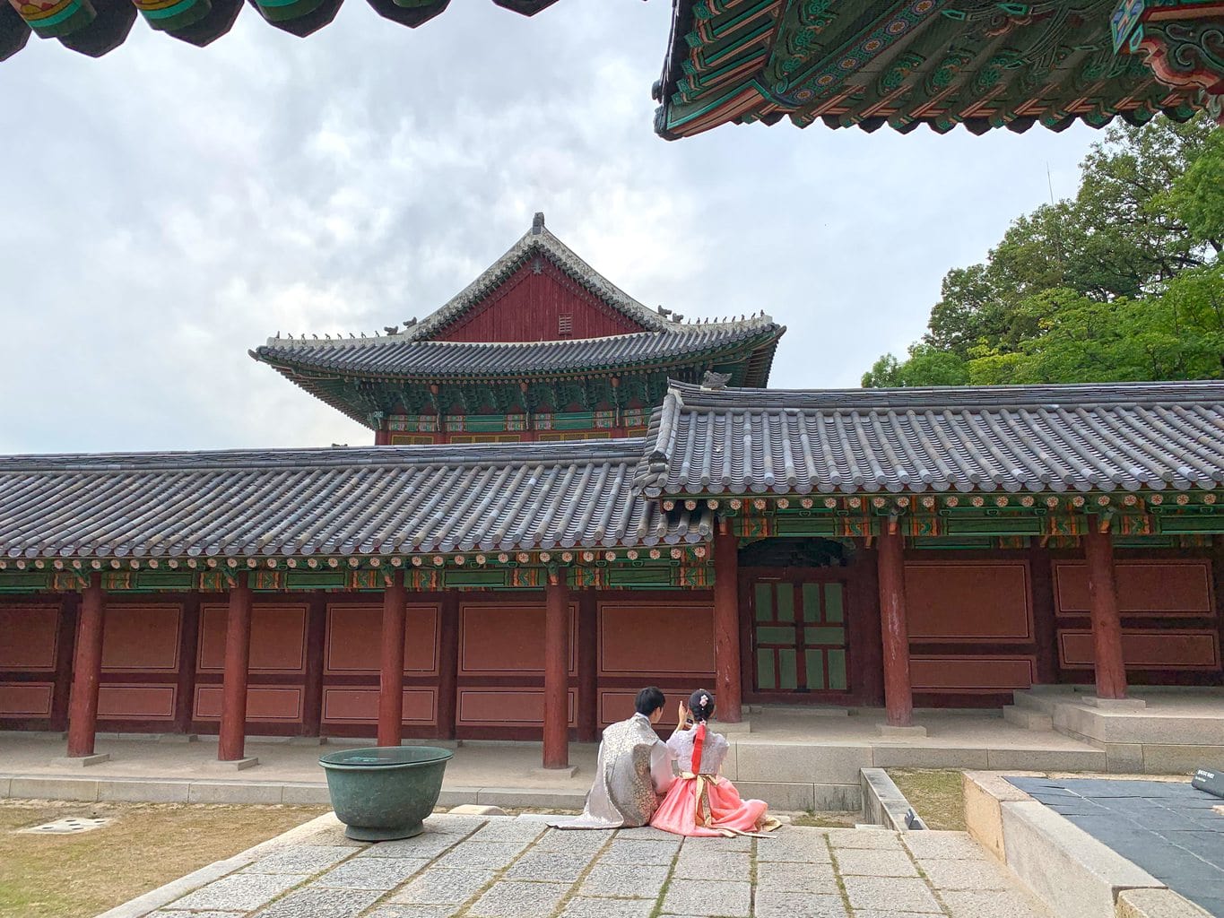 Having fun in hanbok at Changdeokgung Palace
