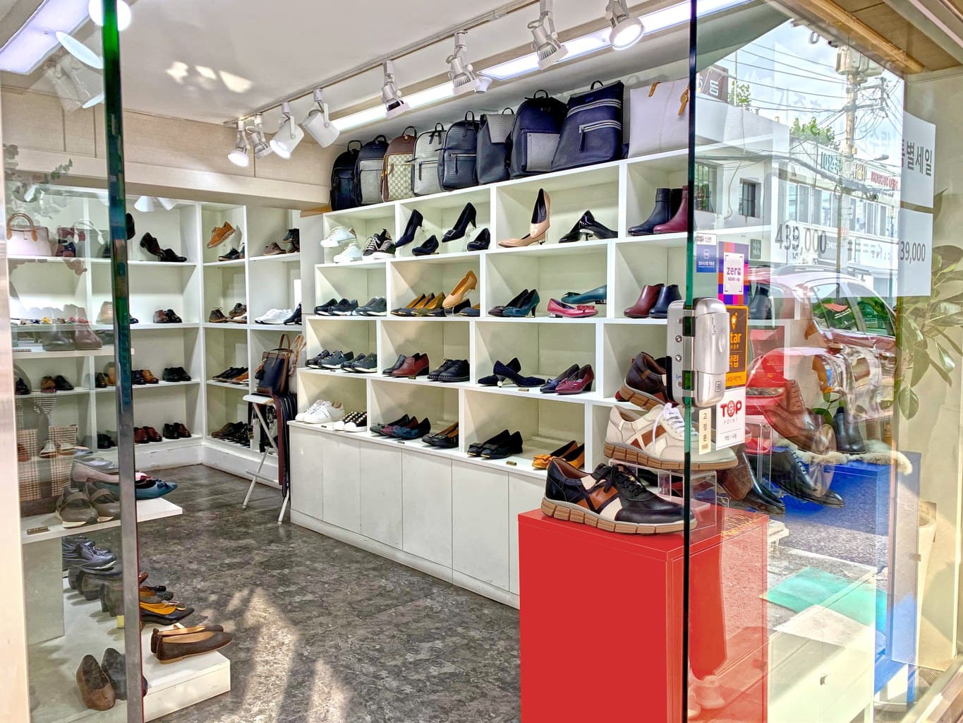 Shoe shop in Seongsu