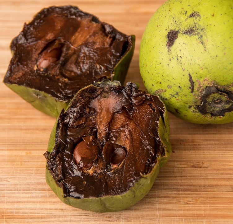 14 Fruits Uncommon In The U.S. You Need To Try Once
